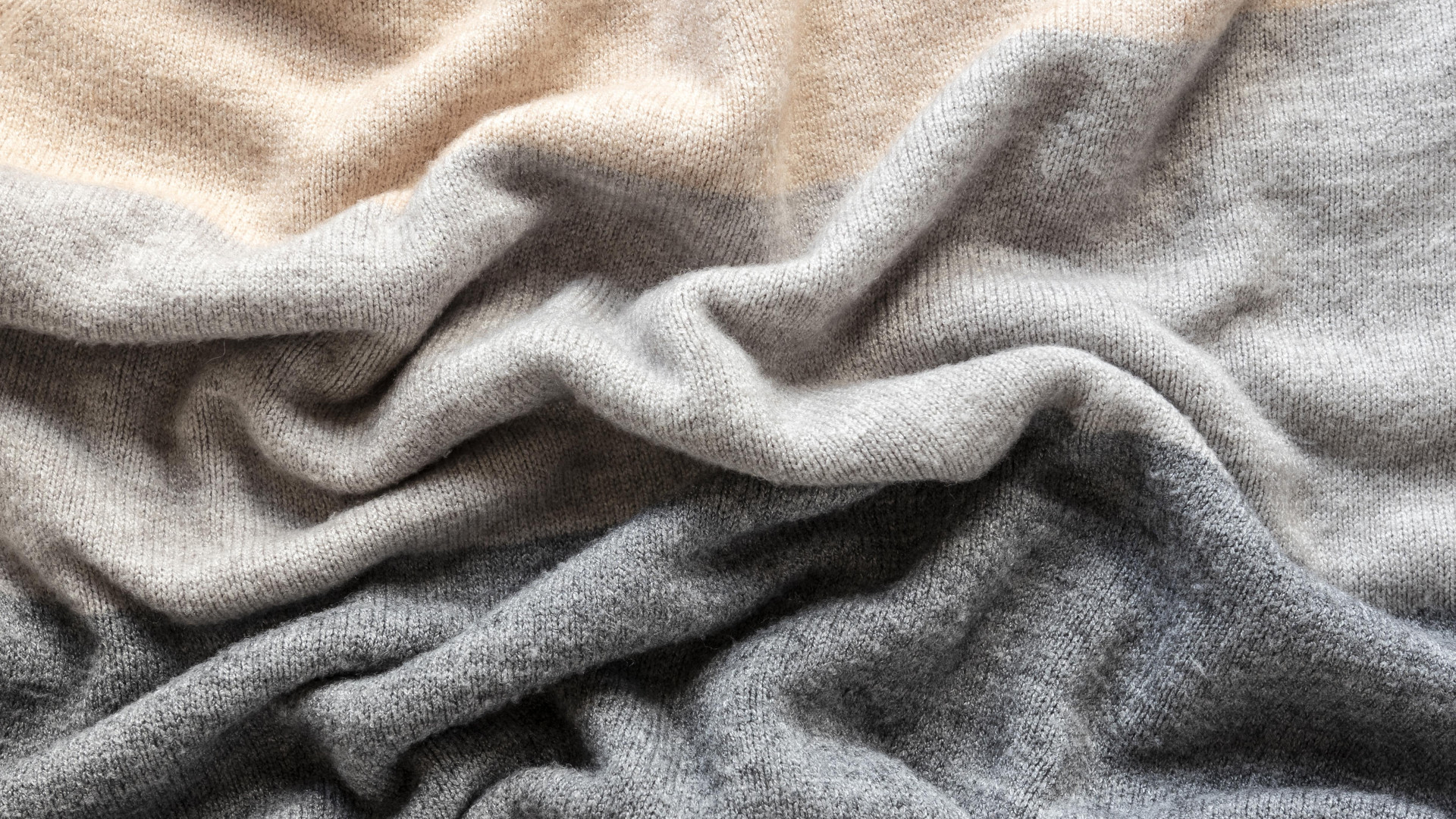 Pourquoi l’entretien du cachemire est essentiel pour vos vêtements ?